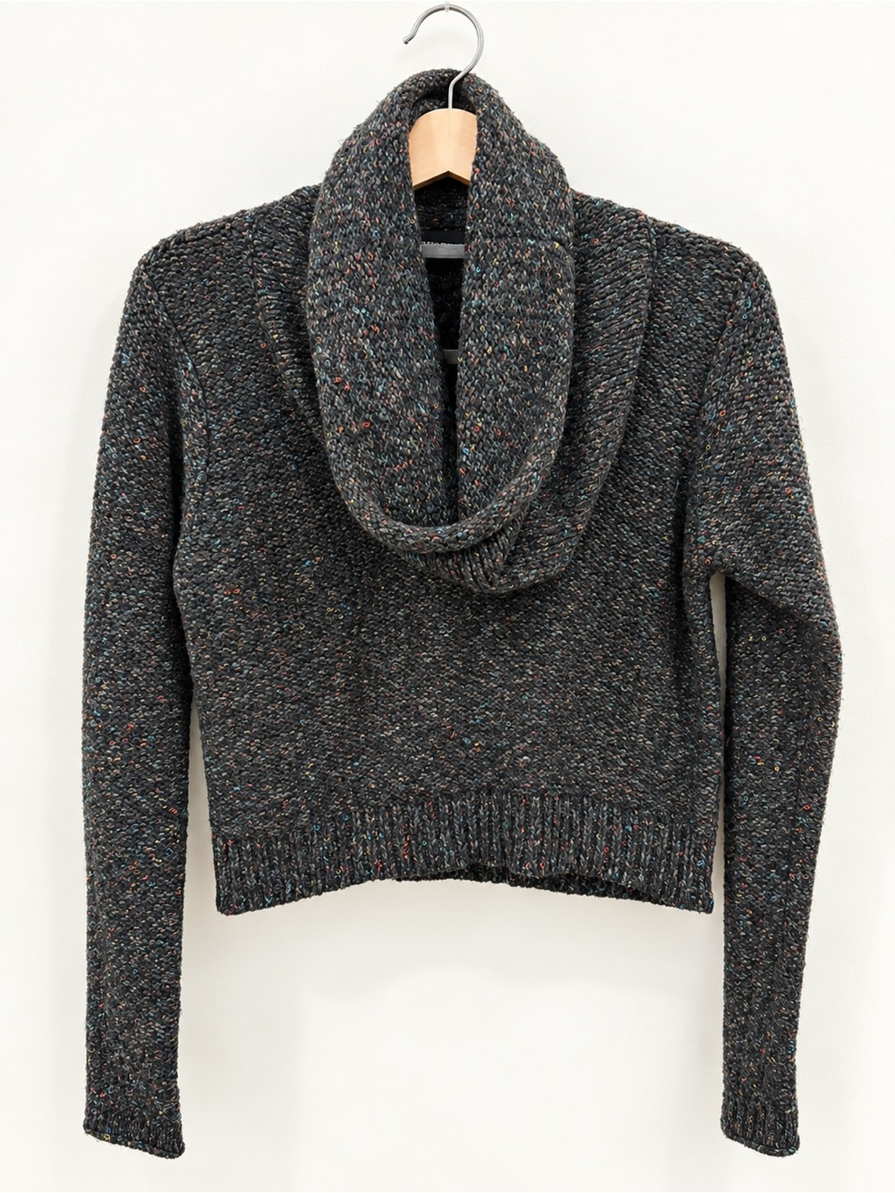 Urban Outfitters
byCORPUS Charcoal Confetti Fleck Cowl Neck Cropped Sweater M